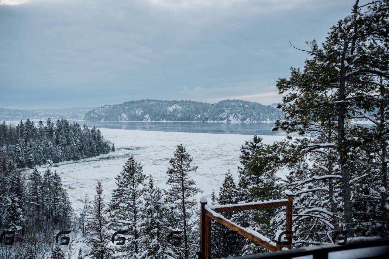 Chicoutimi Gite Du Haut Des Arbres المظهر الخارجي الصورة